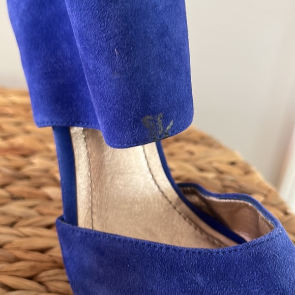 BCBG Suede Peep Toe Pumps (US 8.5) - Picture 8 of 9